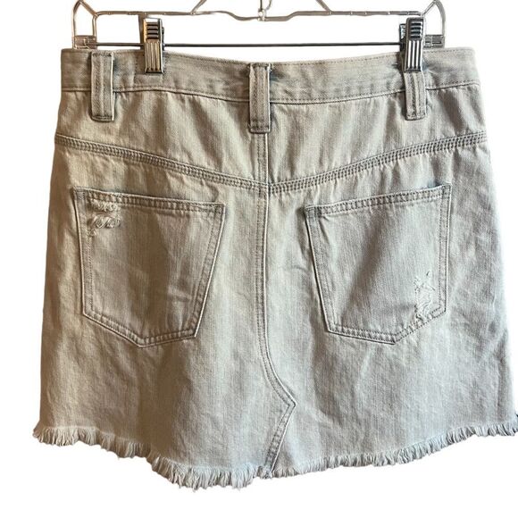 Free People Sidecar Denim Mini Skirt size 29 Light Wash Frayed Hem Destructed - Picture 4 of 8